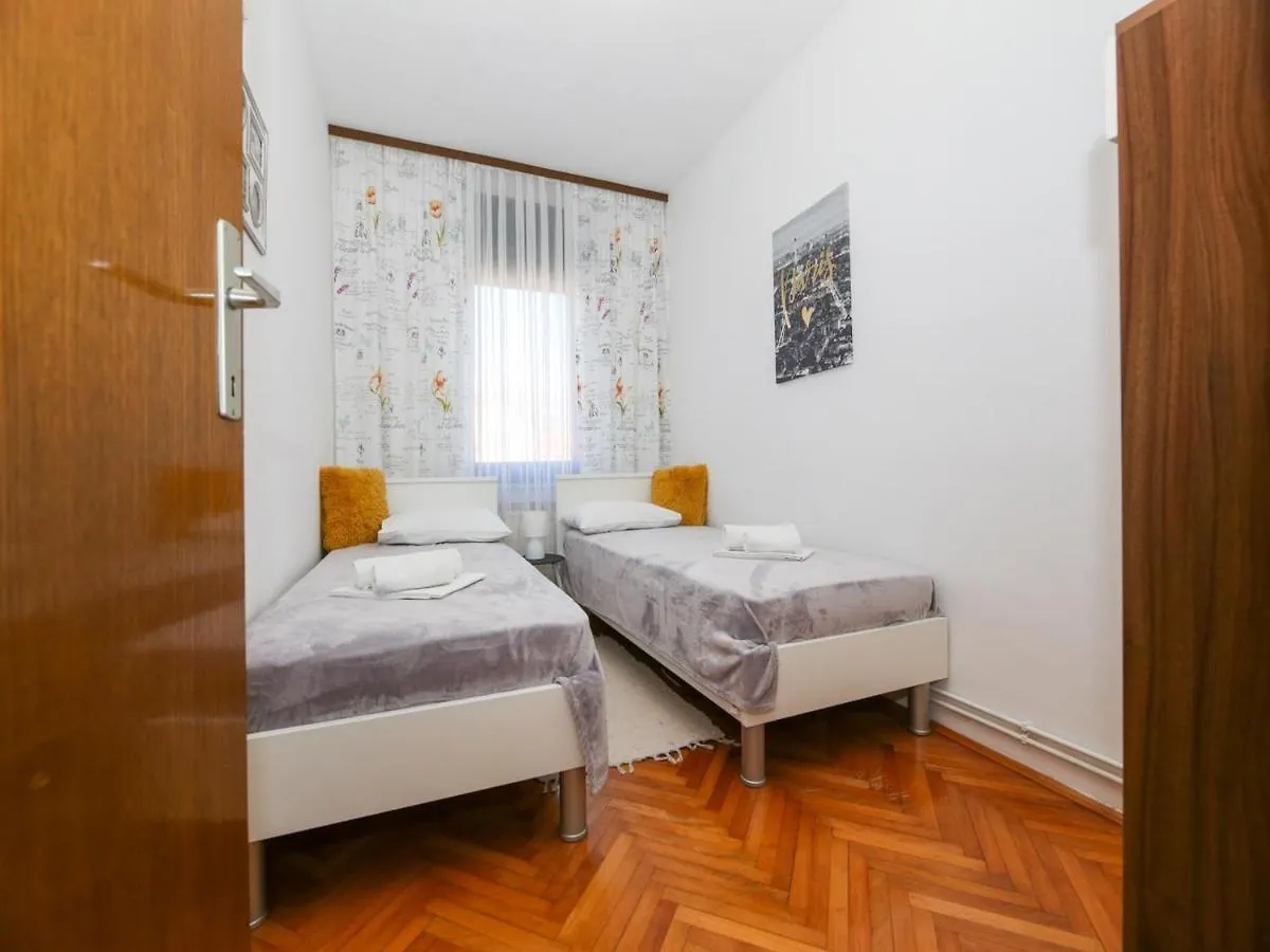 Apartment Kosor Kastela