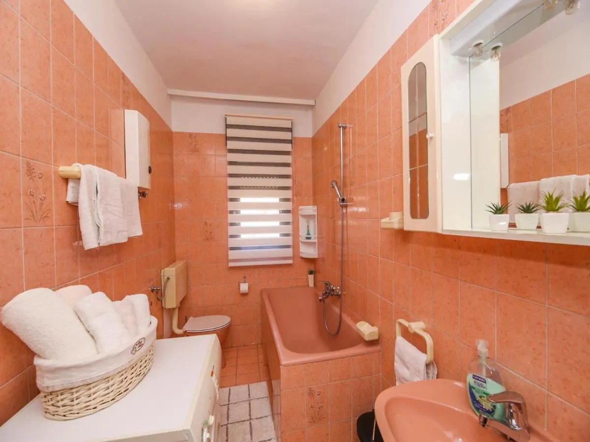 Apartment Kosor Kastela 0*,